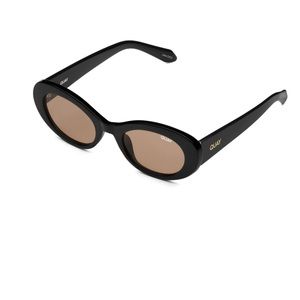 Quay Show Up retro sunglasses NWT